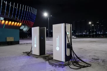 Фото: Сергей Цивилёв протестировал электромобиль «Москвич» и пообещал расширить сеть зарядных станций в Кузбассе 2