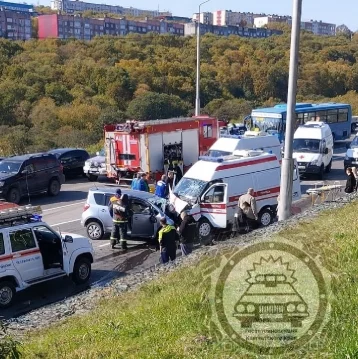 Фото: Двое погибли, четверо пострадали в ДТП со скорой в Камчатском крае 1