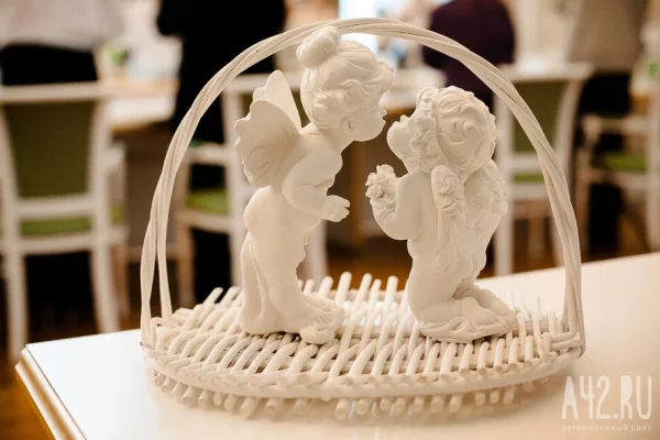 Свадьба с участием 383 пар закончилась массовой дракой из-за чипсов