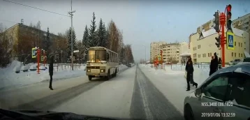 Фото: Кемеровчане возмущены хамским поведением водителя маршрутки 1