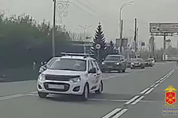 В Новокузнецке автоинструктор попался на нарушении ПДД