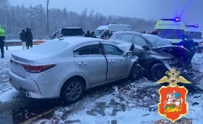 В Подмосковье в массовом ДТП пострадали 3 человека