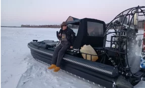 Кузбассовец застрял на реке из-за сломавшейся аэролодки 
