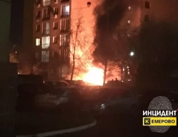Фото: В МЧС прокомментировали пожар в Toyota Land Cruiser 200 в Кемерове 1