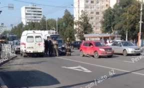 У «Юбилейного» в Кемерове сбили мотоциклиста