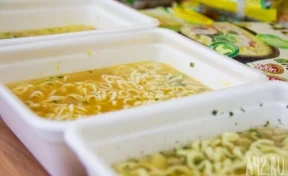 Учёные рассказали о смертельной опасности лапши и супов быстрого приготовления для детей