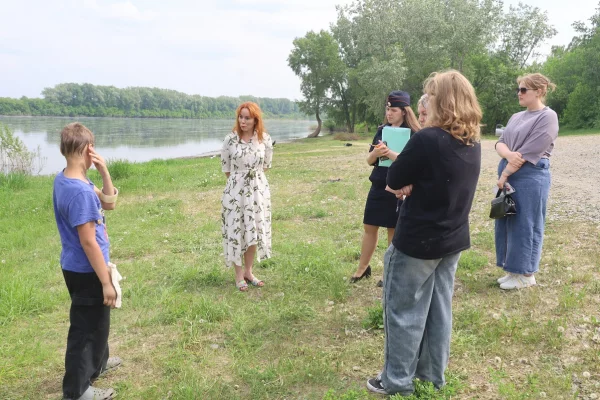 В Кемерове сотрудники полиции обнаружили 14 детей, отдыхавших у воды без взрослых