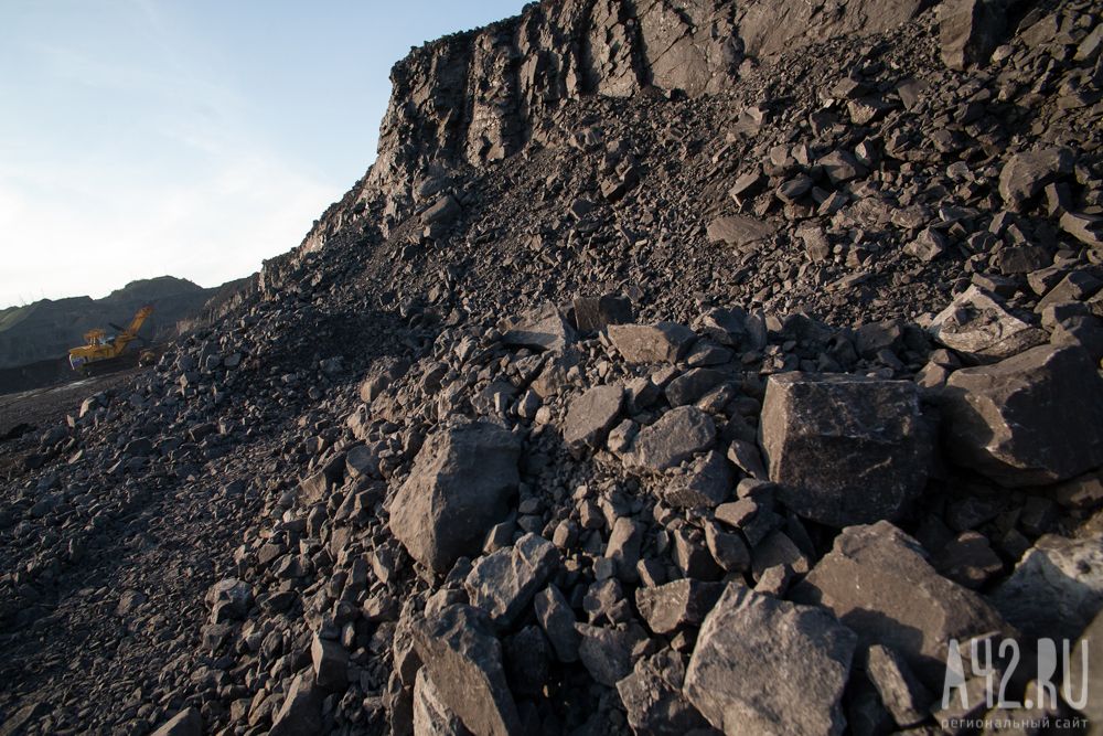 Ростехнадзор выявил более 60 нарушений на объекте угольной компании в Кузбассе