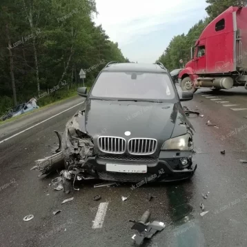 Фото: На автодороге Кемерово — Топки произошло тройное ДТП с BMW 1