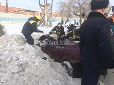 Фото: Стали известны подробности смертельного ДТП в Кемерове с иномаркой и автогрейдером 3