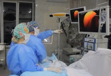 Фото: Кузбасские врачи впервые удалили пациенту опухоль мозга через нос 1
