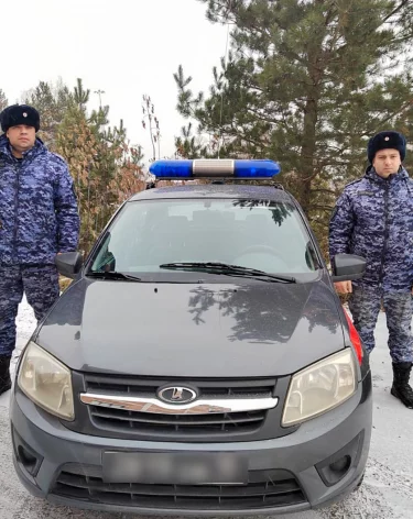 В Кузбассе сотрудники Росгвардии помогли пенсионерке с потерей памяти