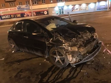 Фото: Появилось видео ночного ДТП в Кемерове 3