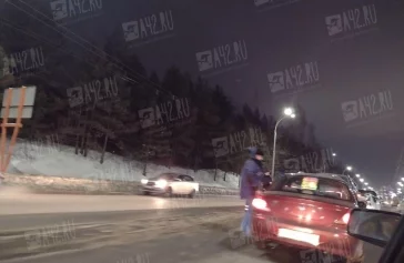Фото: В Кемерове произошло массовое ДТП, серьёзно затруднено дорожное движение 3