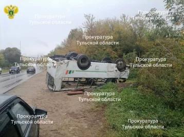 Фото: В Тульской области перевернулся пассажирский автобус, есть пострадавшие 1