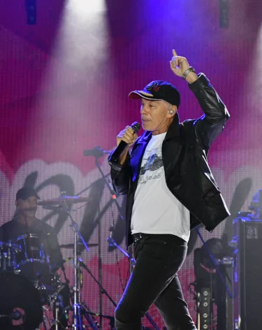 Певец Олег Газманов опроверг слухи о проблемах со здоровьем