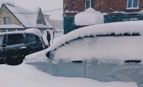 Обильные снегопады спровоцировали транспортный коллапс в Шерегеше 