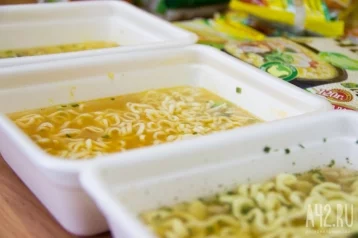 Фото: Учёные рассказали о смертельной опасности лапши и супов быстрого приготовления для детей 1
