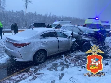 Фото: В Подмосковье в массовом ДТП пострадали 3 человека 1