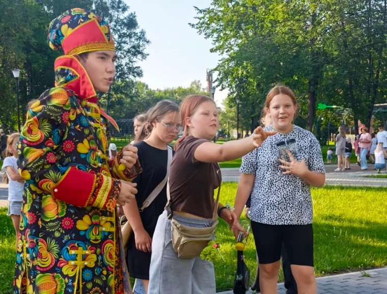 Фото: Волонтёры «СУЭК-Кузбасс» приняли участие в подготовке и проведении городского мероприятия ко Дню семьи 2