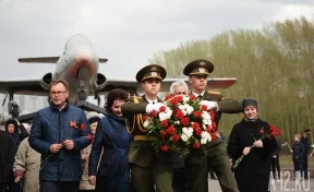 Митинг и возложение цветов в парке Победы имени Жукова