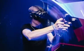 Переместиться в другой мир с виртуальной реальностью Skyy Arena