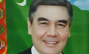 В Туркмении портреты президента пришлось заменить на новые из-за седины