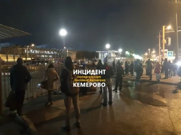 Фото: В Кемерове эвакуировали пассажиров с автовокзала  1