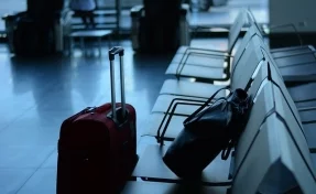 Стюардесса удивила пользователей Сети своим способом собирать чемодан  