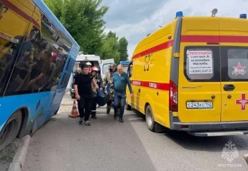 Фото: Пострадали 9 человек: по факту ДТП с автобусом в Новокузнецке возбуждено уголовное дело 1