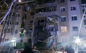 В Нижневартовске при взрыве газа в жилом доме погибли 6 человек. Разбор завалов продолжается