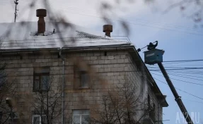 Кемеровчанам объяснили причину протекания новой крыши в доме на Сибиряков-Гвардейцев