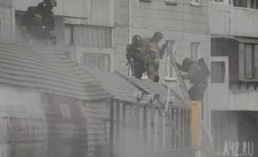 В Новосибирске горит склад на 5 000 квадратах