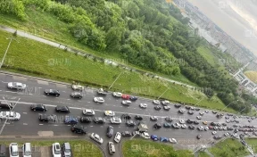 Кемеровчане встали в пробках у мечети «Мунира» в Курбан-байрам