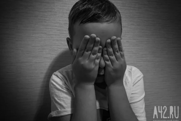 В Кузбассе ребёнок сбежал из яслей и один ходил по городу