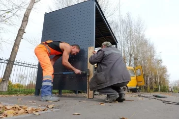 Фото: В Кемерове начали ставить остановки у путепровода по улице Марата 2