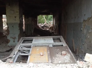 Фото: СМИ: под завалами в Сергиевом Посаде обнаружили фрагменты тел  1