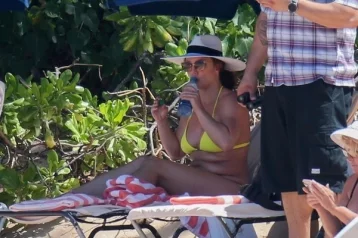 Фото: Бритни Спирс в купальнике шокировала фанатов лишними килограммами 1