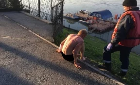 В Кузбассе спасатели вытащили из Томи тонущего мужчину