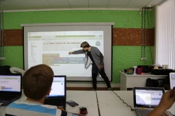 Фото: Кемеровских детей научат программировать в Minecraft 1