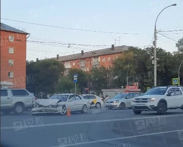 Фото: Очевидцы сделали фото ДТП на улице Терешковой в Кемерове 1