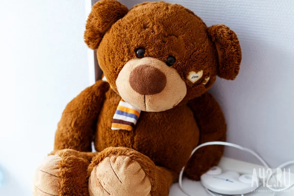 В Севастополе мать дала 2-летнему сыну пиво и неизвестное вещество