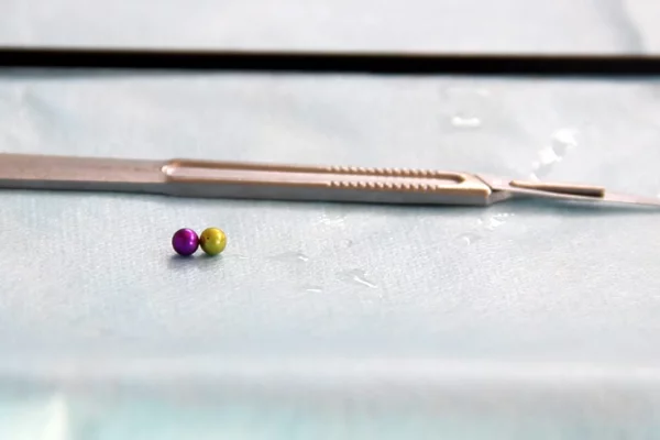 В Кузбассе годовалая девочка проглотила 24 магнитных шарика 