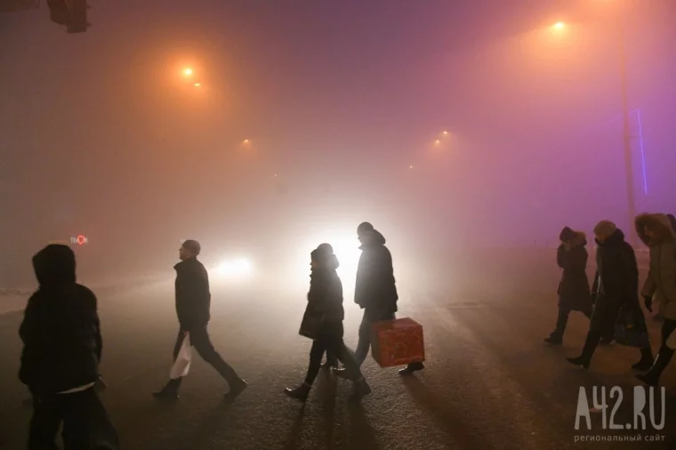Фото: Кемерово накрыл смог. Ищем виноватых: печки, автомобили или предприятия? 1