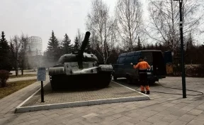 «Хулиганов заметно меньше»: в Новокузнецке начали обновлять военную технику к 9 Мая