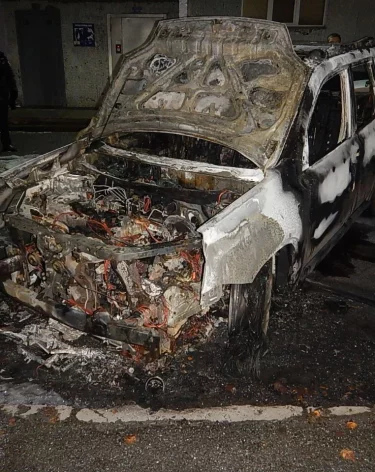 В Прокопьевске за 5 дней сгорели 3 автомобиля, 2 из них подожгли