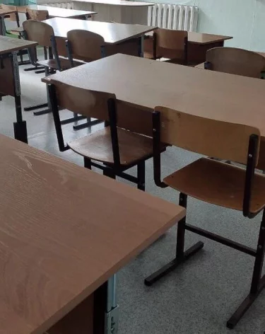 В ростовской школе в столовой на столах поставили таблички «Малоимущие» и «СВО»