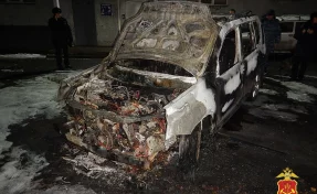 В Прокопьевске за 5 дней сгорели 3 автомобиля, 2 из них подожгли