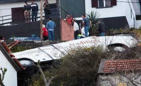 В Португалии перевернулся автобус с туристами: 28 погибших