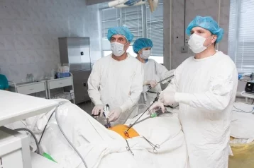 Фото: В Кемерове врачи удалили злокачественную опухоль лёгкого через проколы 1